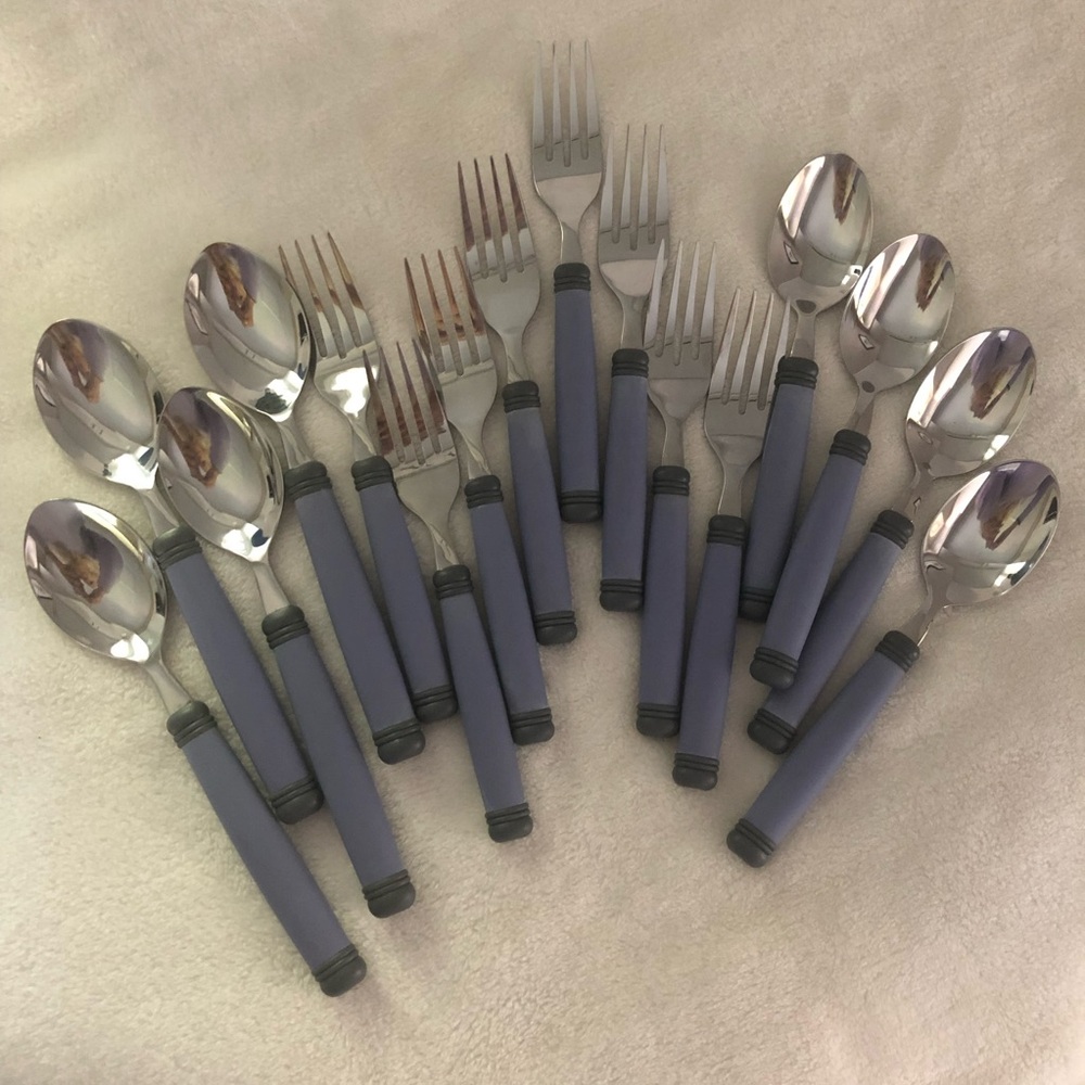Pfaltzgraff Mystic Stainless Flatware– Lilac & Gray (Discontinued) 16 pieces